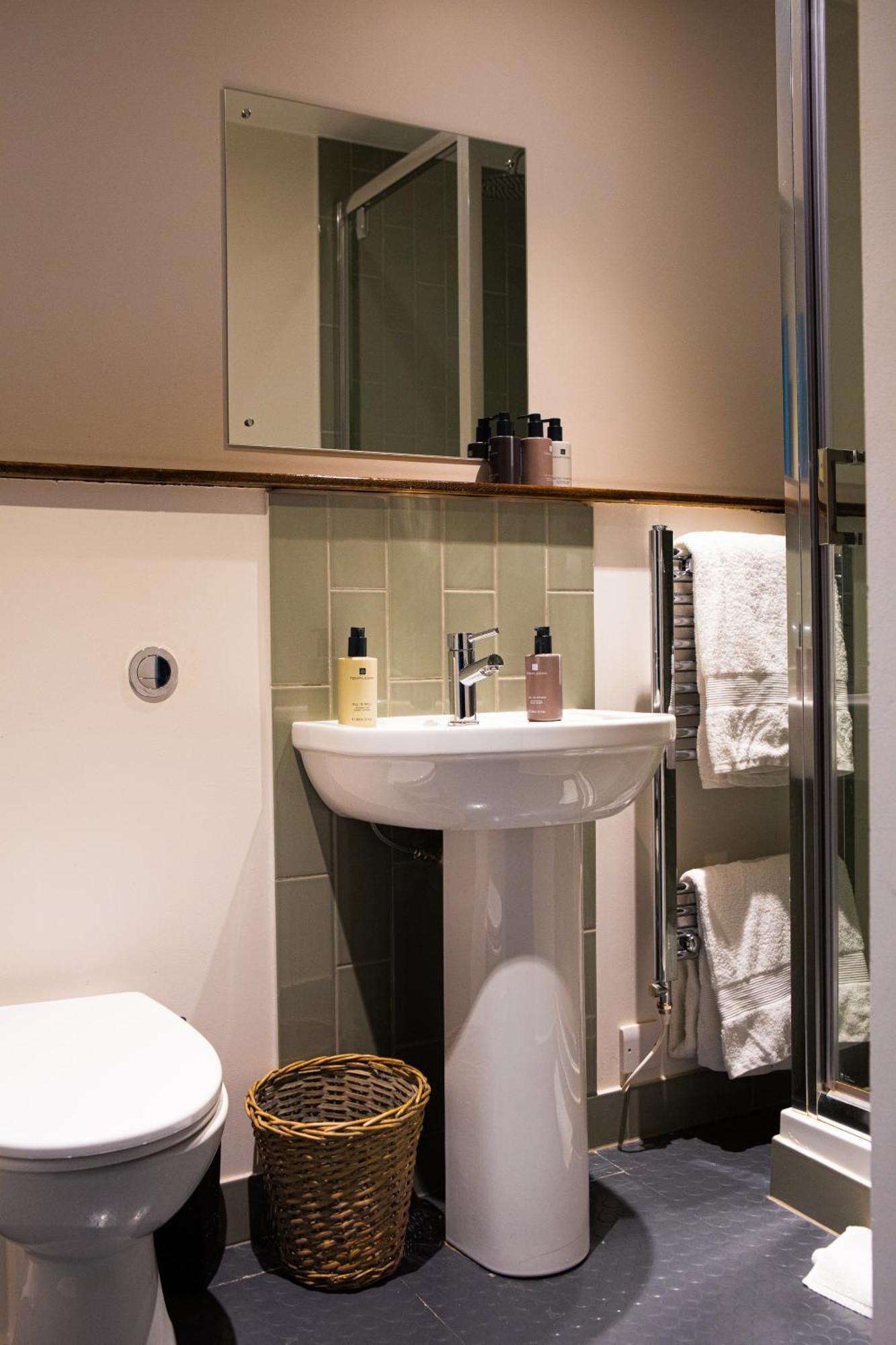 The Crown Rooms Londres Extérieur photo